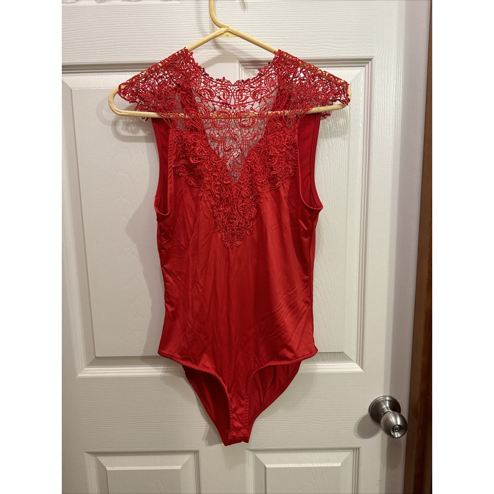 NWT Cleo Apparel Women's Red Crochet Top Sleeveless Bodysuit
